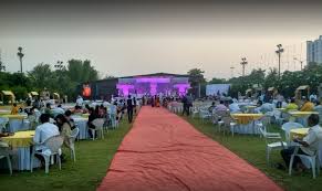 White Wedding Mandap Decoration